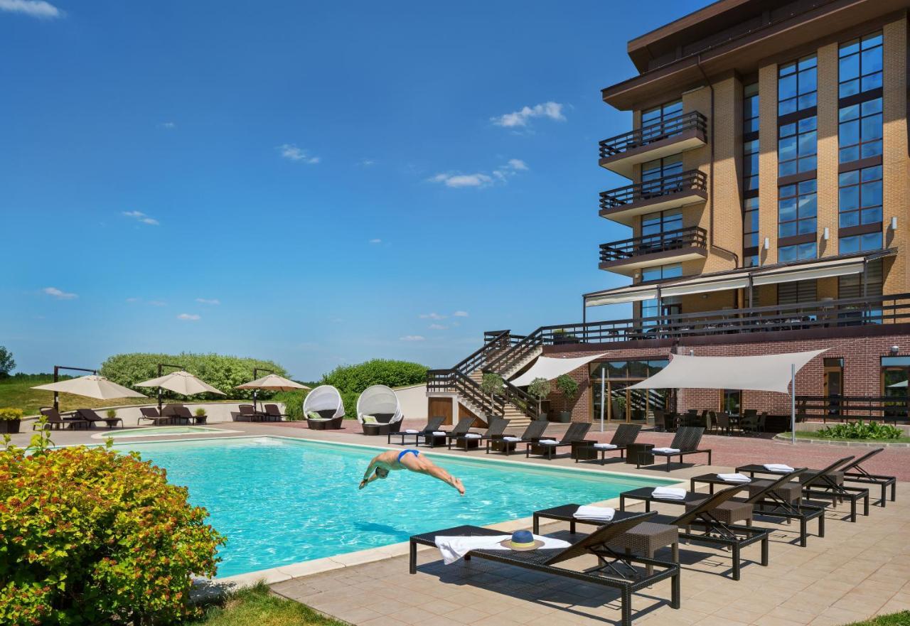 Superior Golf And Spa Resort Kharkov Ngoại thất bức ảnh