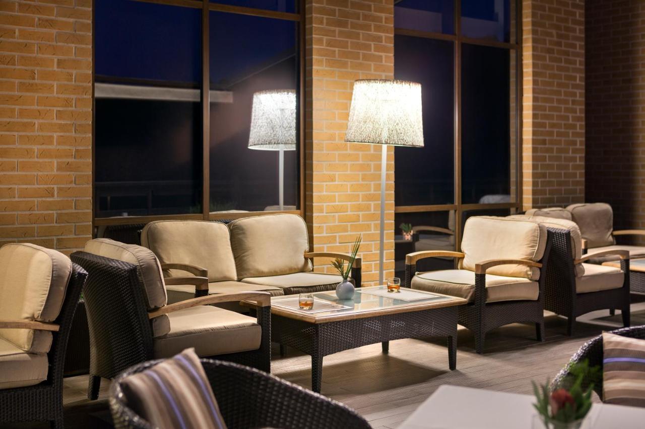 Superior Golf And Spa Resort Kharkov Ngoại thất bức ảnh