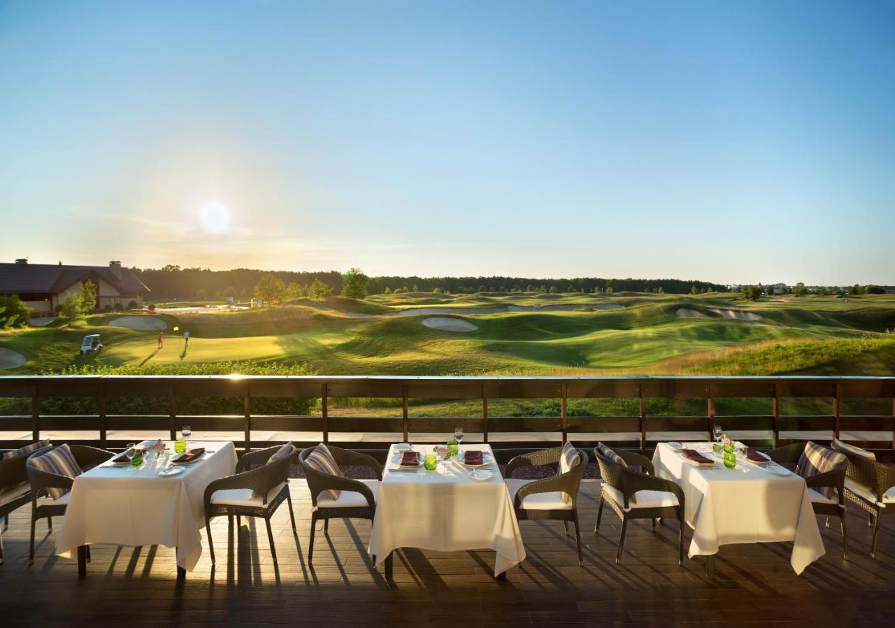 Superior Golf And Spa Resort Kharkov Ngoại thất bức ảnh