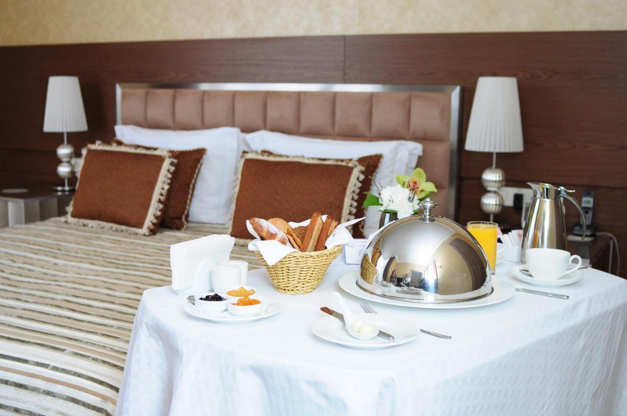 Superior Golf And Spa Resort Kharkov Phòng bức ảnh